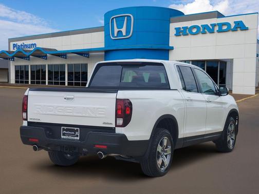 Platinum White Pearl 2026 Honda Ridgeline RTL