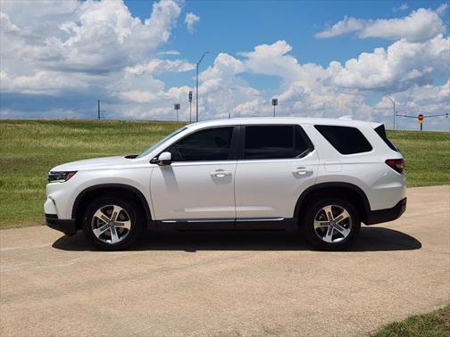 2023 Honda Pilot AWD EX-L 8 Passenger