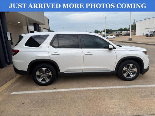 2023 Honda Pilot AWD EX-L 8 Passenger