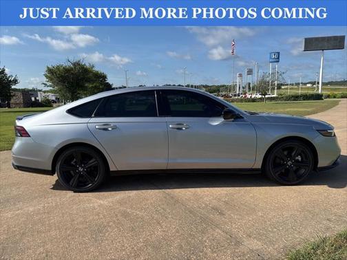 2023 Honda Accord Hybrid Base