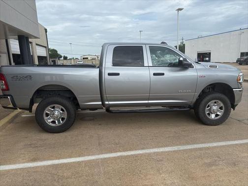 2019 RAM 2500 Tradesman Crew Cab 4x4 6'4' Box