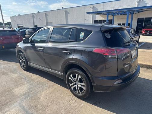 Magnetic Gray Metallic 2018 Toyota RAV4 LE