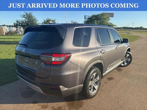 2023 Honda Pilot 2WD EX-L 8 Passenger