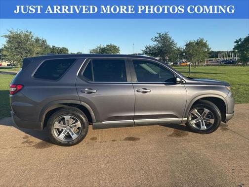 2023 Honda Pilot 2WD EX-L 8 Passenger