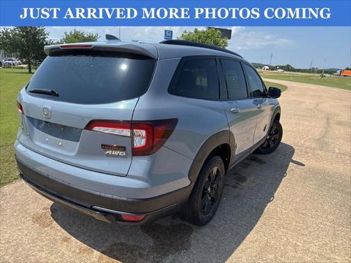 2022 Honda Pilot AWD TrailSport