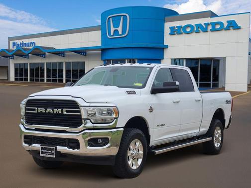 Bright White Clearcoat 2020 RAM 2500 Lone Star Crew Cab 4x4 6'4' Box