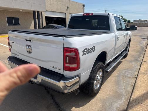 Bright White Clearcoat 2020 RAM 2500 Lone Star Crew Cab 4x4 6'4' Box