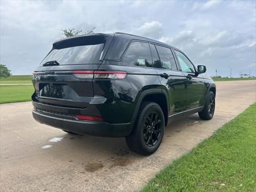 2024 Jeep Grand Cherokee Altitude
