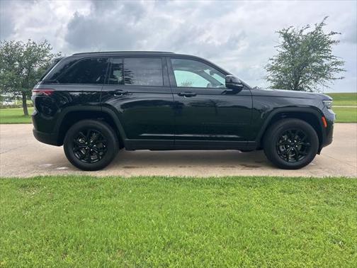 2024 Jeep Grand Cherokee Altitude