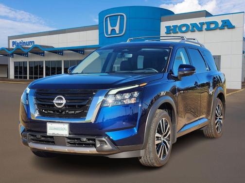 2025 Nissan Pathfinder Platinum FWD