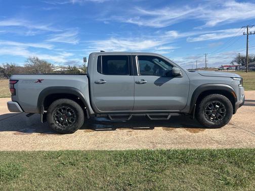 2023 Nissan Frontier PRO-X