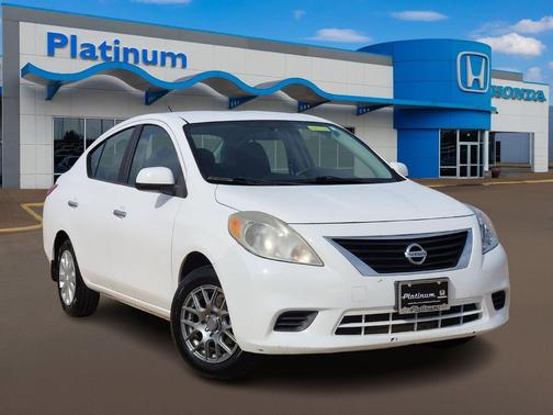 2012 Nissan Versa 1.6 S