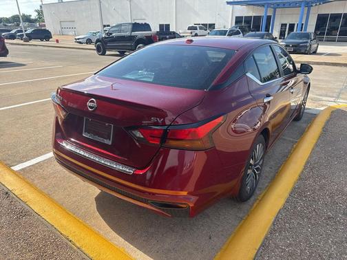 Scarlet Ember Tintcoat 2023 Nissan Altima 2.5 SV