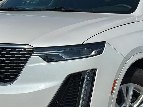 2025 Cadillac XT6 Luxury FWD
