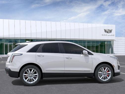 2025 Cadillac XT5 Sport