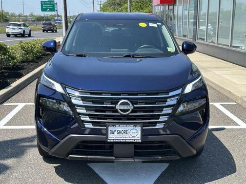 Deep Ocean Blue Pearl 2025 Nissan Rogue SV