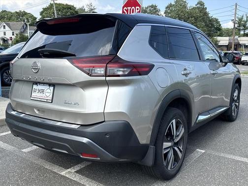 2022 Nissan Rogue SL