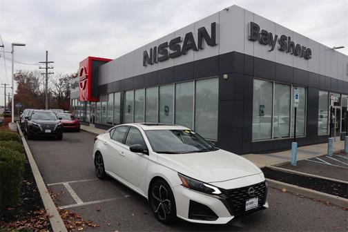 2025 Nissan Altima SR FWD