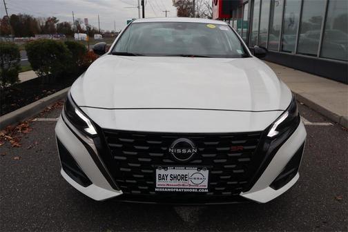 2025 Nissan Altima SR FWD