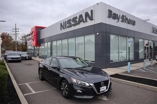 2022 Nissan Altima 2.5 SV