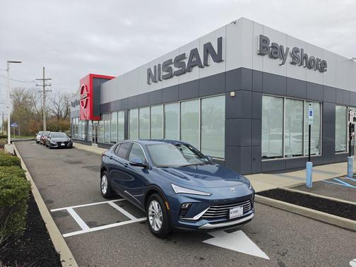 Ocean Blue Metallic 2025 Buick Envista Preferred FWD
