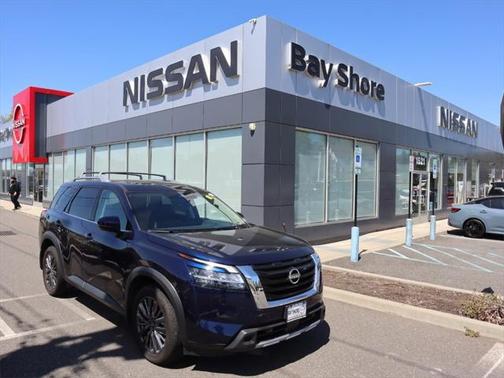 2024 Nissan Pathfinder SL 4WD