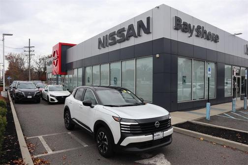 2025 Nissan Kicks SV