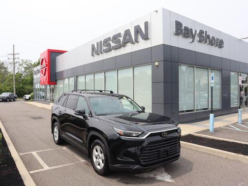 2025 Toyota Highlander LE