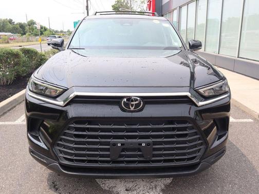 2025 Toyota Highlander LE