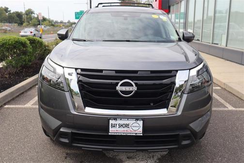 2025 Nissan Pathfinder SV 4WD