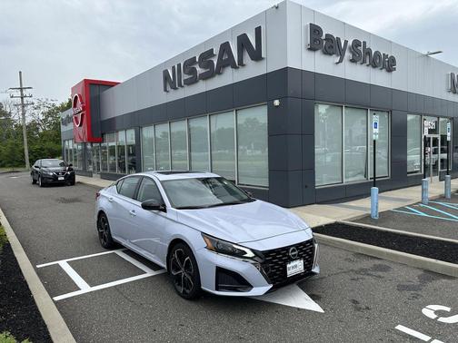 Gray Sky Pearl 2024 Nissan Altima SR FWD