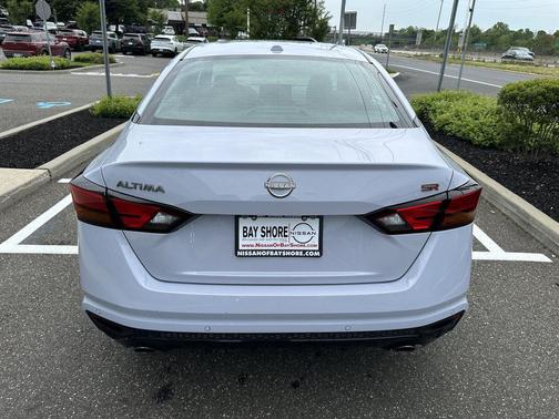 Gray Sky Pearl 2024 Nissan Altima SR FWD