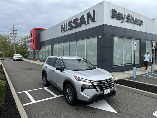 Brilliant Silver Metallic 2024 Nissan Rogue S