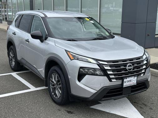 Brilliant Silver Metallic 2024 Nissan Rogue S
