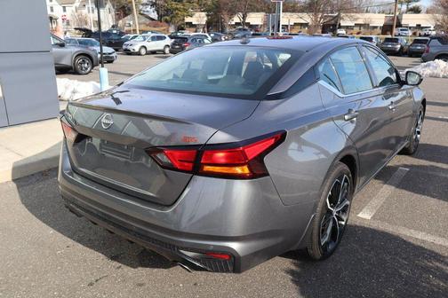 2025 Nissan Altima SR FWD