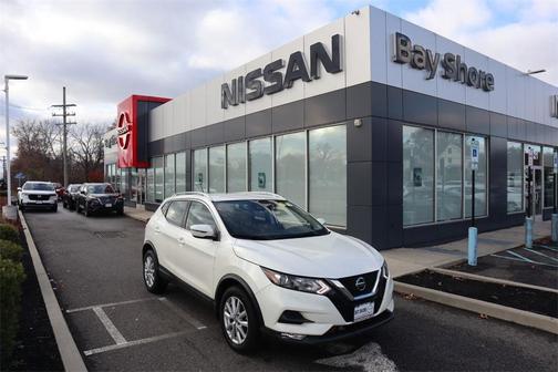 2022 Nissan Rogue Sport SV