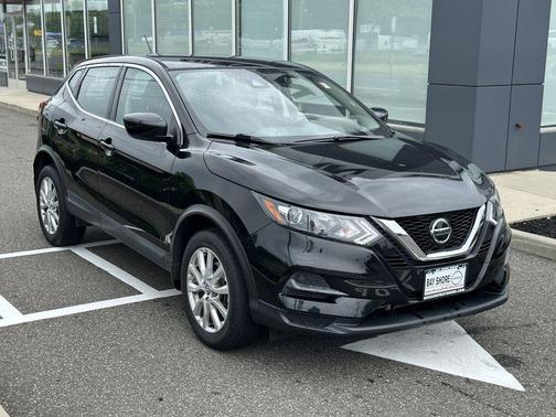Magnetic Black Pearl 2021 Nissan Rogue Sport S