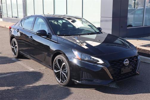 2025 Nissan Altima SR FWD