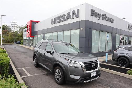 2024 Nissan Pathfinder SL 4WD
