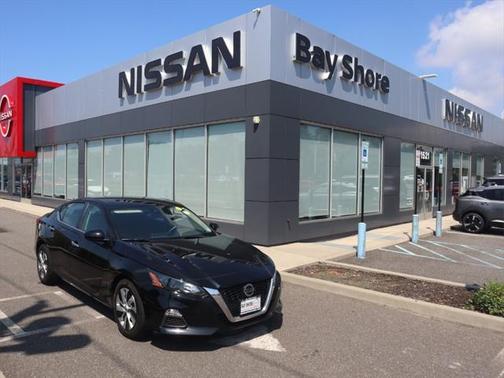 2022 Nissan Altima S FWD