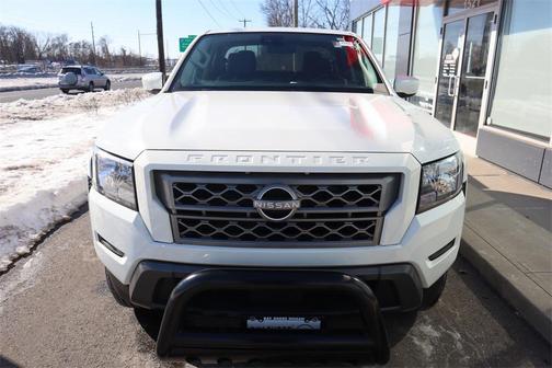 2022 Nissan Frontier SV