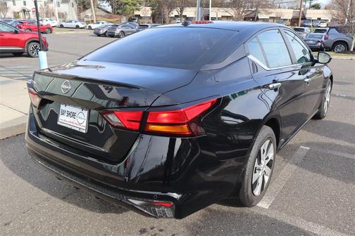 2025 Nissan Altima S FWD