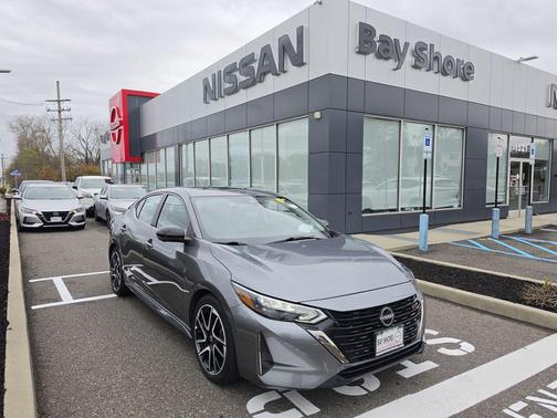 Gun Metallic 2024 Nissan Sentra SR