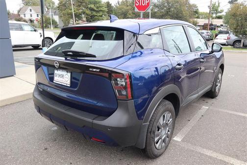 2025 Nissan Kicks S
