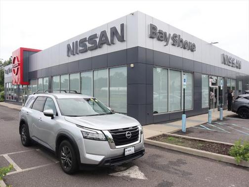 2022 Nissan Pathfinder SV 4WD