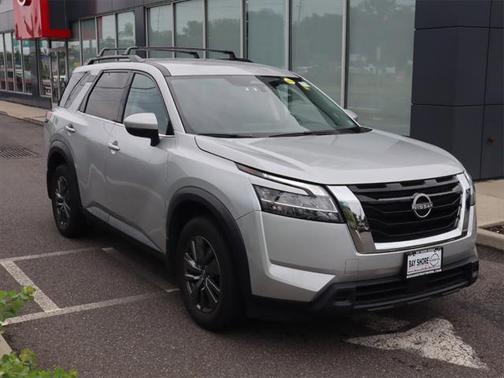 2022 Nissan Pathfinder SV 4WD