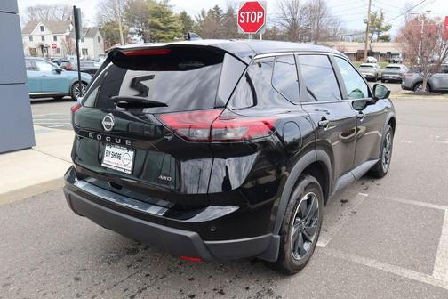 Super Black 2025 Nissan Rogue SV