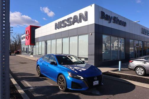 2025 Nissan Altima SR FWD