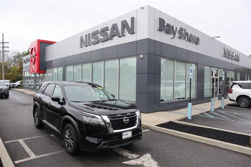 2024 Nissan Pathfinder S 4WD