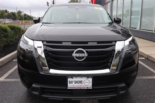 2024 Nissan Pathfinder S 4WD